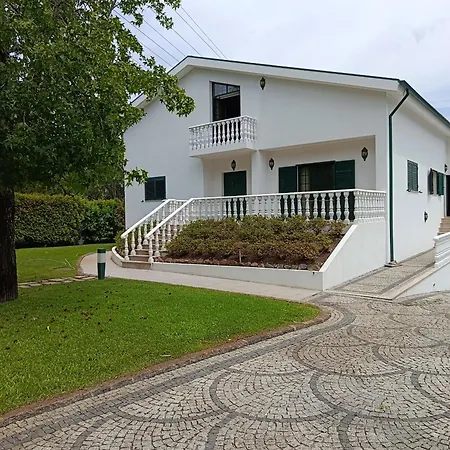 Casa Do Alto Homestay *
