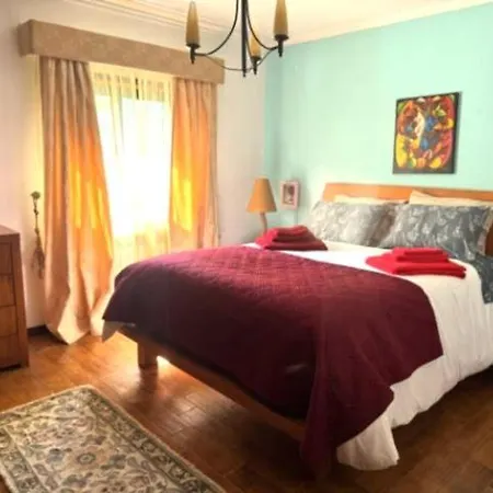 Casa Do Alto Homestay *